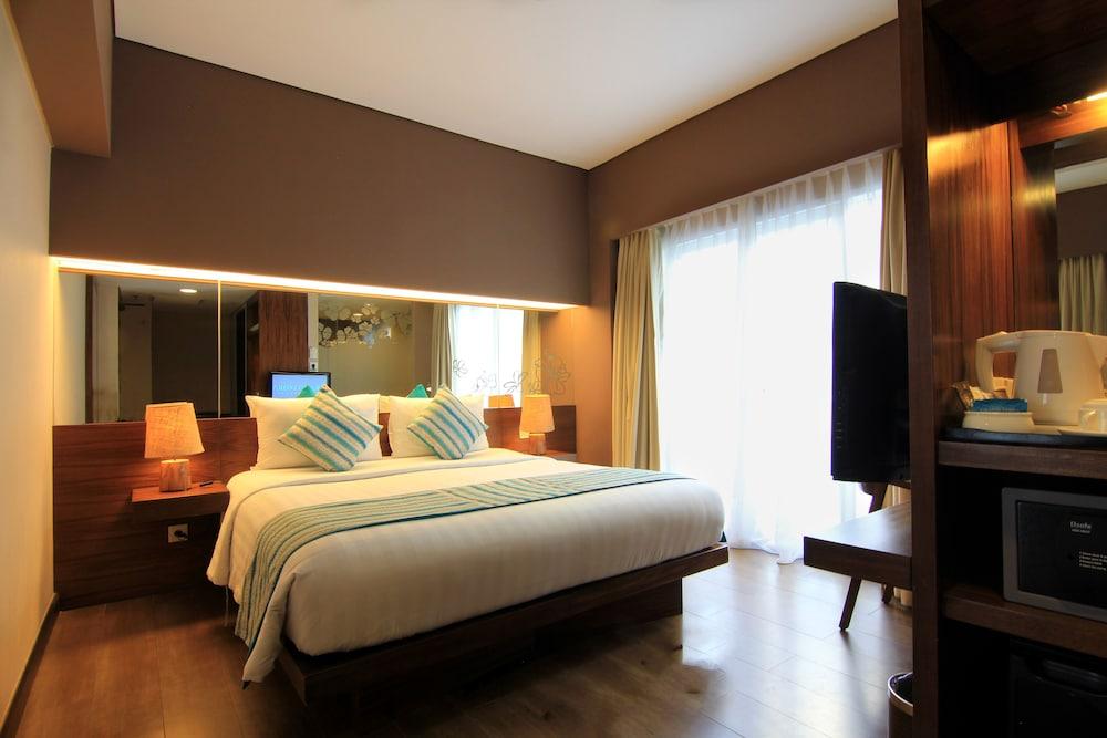 Grand Ixora Kuta Resort Екстер'єр фото